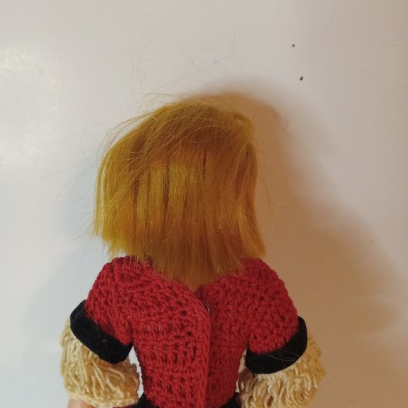 Vintage Bicentennial Betsy Ross Doll w/Crocheted Dress & Flag - Picture 7 of 9